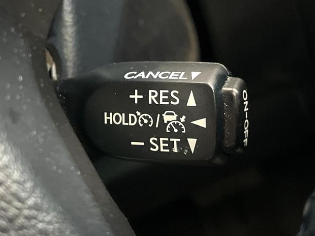 アルファード ２．５Ｓ　禁煙車　両側電動ドア　ＳＤナビ　後席モニター　バックカメラ　衝突被害軽減システム　コーナーセンサー　スマートキー　ＬＥＤヘッド　ビルトインＥＴＣ　純正１８インチアルミ　オートハイビーム　オートライト（52枚目）