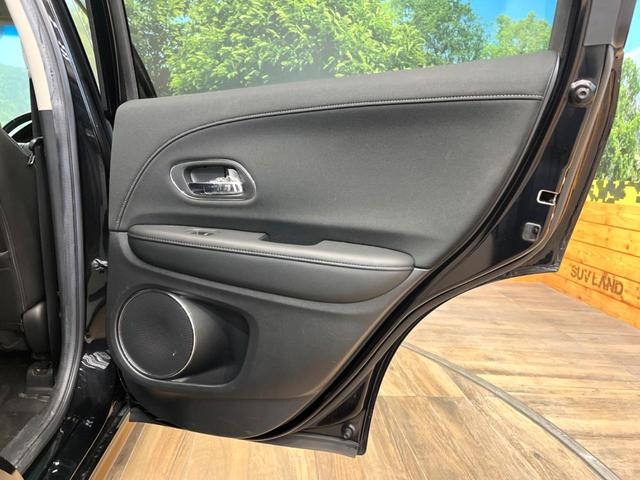 ヴェゼル ハイブリッドＺ　禁煙車　純正ＳＤナビ　バックカメラ　衝突被害軽減システム　ハーフレザーシート　スマートキー　ＬＥＤヘッド　ビルトインＥＴＣ　クルコン　純正１７インチアルミ　オートライト　デュアルエアコン（34枚目）