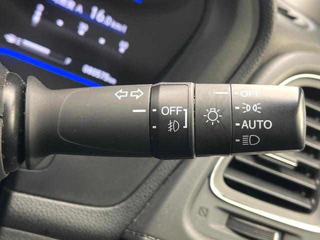 ヴェゼル ハイブリッドＺ　禁煙車　純正ＳＤナビ　バックカメラ　衝突被害軽減システム　ハーフレザーシート　スマートキー　ＬＥＤヘッド　ビルトインＥＴＣ　クルコン　純正１７インチアルミ　オートライト　デュアルエアコン（47枚目）