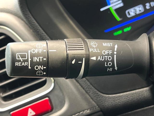 ヴェゼル ハイブリッドＺ　禁煙車　純正ＳＤナビ　バックカメラ　衝突被害軽減システム　ハーフレザーシート　スマートキー　ＬＥＤヘッド　ビルトインＥＴＣ　クルコン　純正１７インチアルミ　オートライト　デュアルエアコン（53枚目）