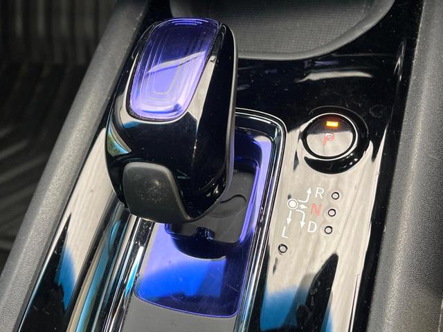 ヴェゼル ハイブリッドＺ　禁煙車　純正ＳＤナビ　バックカメラ　衝突被害軽減システム　ハーフレザーシート　スマートキー　ＬＥＤヘッド　ビルトインＥＴＣ　クルコン　純正１７インチアルミ　オートライト　デュアルエアコン（56枚目）