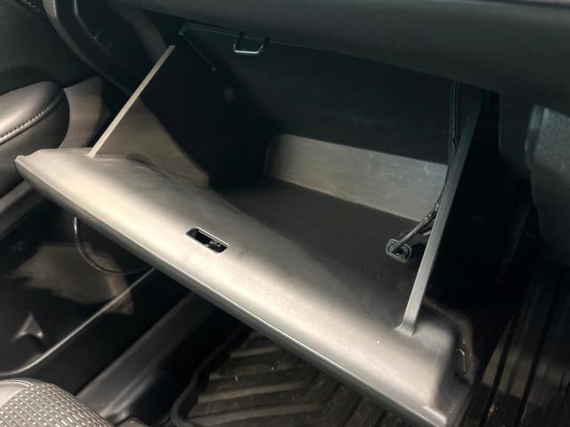 ヴェゼル ハイブリッドＺ　禁煙車　純正ＳＤナビ　バックカメラ　衝突被害軽減システム　ハーフレザーシート　スマートキー　ＬＥＤヘッド　ビルトインＥＴＣ　クルコン　純正１７インチアルミ　オートライト　デュアルエアコン（59枚目）