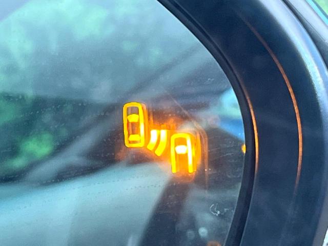 ヤリスクロス ハイブリッドZ アドベンチャー 衝突被害軽減システム 禁煙車 全周囲カメラ 電動リアゲート ハーフレザーシート パワーシート ドラレコ コーナーセンサー スマートキー LEDヘッド ETC2.0 純正18インチアルミ(7枚目)