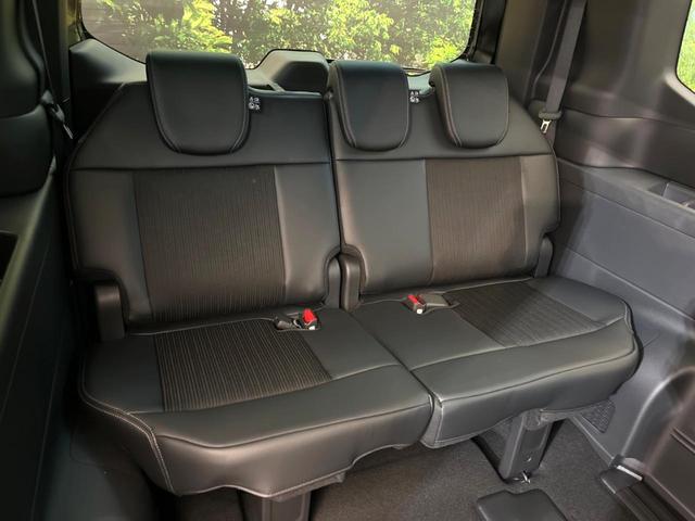 ステップワゴン ｅ：ＨＥＶスパーダ　登録済未使用車　両側電動スライドドア　ブラインドスポットインフォメーション　シートヒーター　電動リアゲート　レーダークルーズ　パドルシフト　ＵＳＢ入力端子　純正１６インチアルミ　ＬＥＤヘッド（10枚目）