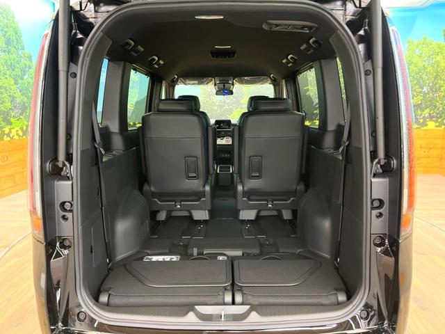 ステップワゴン ｅ：ＨＥＶスパーダ　登録済未使用車　両側電動スライドドア　ブラインドスポットインフォメーション　シートヒーター　電動リアゲート　レーダークルーズ　パドルシフト　ＵＳＢ入力端子　純正１６インチアルミ　ＬＥＤヘッド（11枚目）