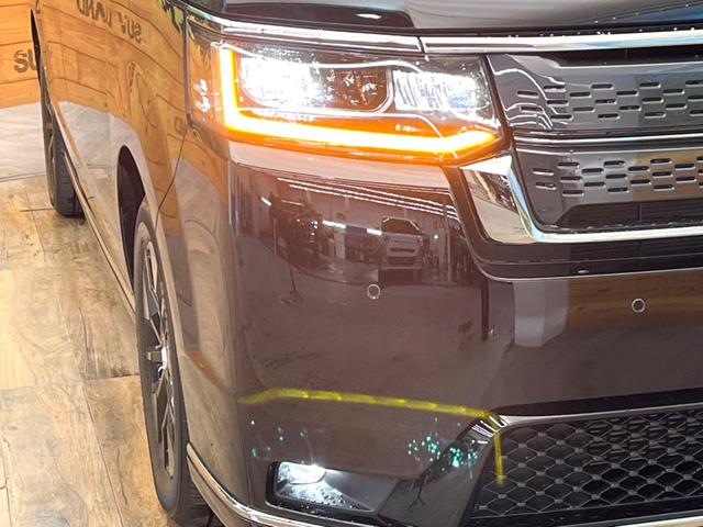 ステップワゴン ｅ：ＨＥＶスパーダ　登録済未使用車　両側電動スライドドア　ブラインドスポットインフォメーション　シートヒーター　電動リアゲート　レーダークルーズ　パドルシフト　ＵＳＢ入力端子　純正１６インチアルミ　ＬＥＤヘッド（13枚目）