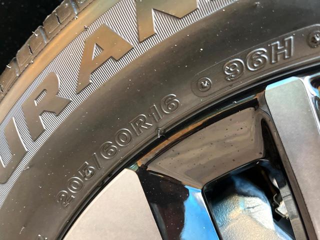 ステップワゴン ｅ：ＨＥＶスパーダ　登録済未使用車　両側電動スライドドア　ブラインドスポットインフォメーション　シートヒーター　電動リアゲート　レーダークルーズ　パドルシフト　ＵＳＢ入力端子　純正１６インチアルミ　ＬＥＤヘッド（30枚目）