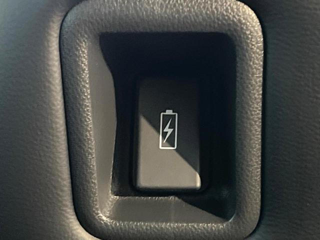 ステップワゴン ｅ：ＨＥＶスパーダ　登録済未使用車　両側電動スライドドア　ブラインドスポットインフォメーション　シートヒーター　電動リアゲート　レーダークルーズ　パドルシフト　ＵＳＢ入力端子　純正１６インチアルミ　ＬＥＤヘッド（38枚目）