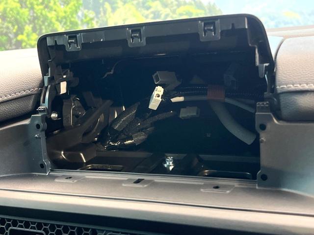 ステップワゴン ｅ：ＨＥＶスパーダ　登録済未使用車　両側電動スライドドア　ブラインドスポットインフォメーション　シートヒーター　電動リアゲート　レーダークルーズ　パドルシフト　ＵＳＢ入力端子　純正１６インチアルミ　ＬＥＤヘッド（46枚目）