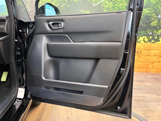 ステップワゴン ｅ：ＨＥＶスパーダ　登録済未使用車　両側電動スライドドア　ブラインドスポットインフォメーション　シートヒーター　電動リアゲート　レーダークルーズ　パドルシフト　ＵＳＢ入力端子　純正１６インチアルミ　ＬＥＤヘッド（55枚目）