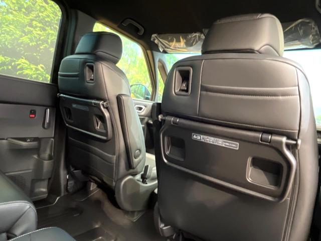 ステップワゴン ｅ：ＨＥＶスパーダ　登録済未使用車　両側電動スライドドア　ブラインドスポットインフォメーション　シートヒーター　電動リアゲート　レーダークルーズ　パドルシフト　ＵＳＢ入力端子　純正１６インチアルミ　ＬＥＤヘッド（57枚目）