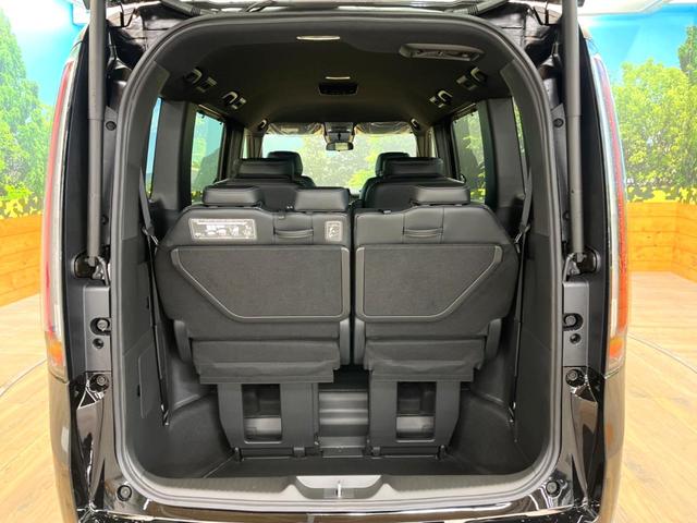 ステップワゴン ｅ：ＨＥＶスパーダ　登録済未使用車　両側電動スライドドア　ブラインドスポットインフォメーション　シートヒーター　電動リアゲート　レーダークルーズ　パドルシフト　ＵＳＢ入力端子　純正１６インチアルミ　ＬＥＤヘッド（59枚目）