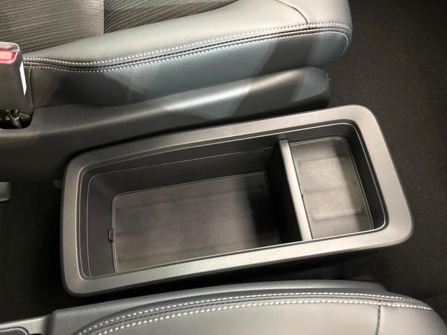 ステップワゴン ｅ：ＨＥＶスパーダ　登録済未使用車　両側電動スライドドア　ブラインドスポットインフォメーション　シートヒーター　電動リアゲート　レーダークルーズ　パドルシフト　ＵＳＢ入力端子　純正１６インチアルミ　ＬＥＤヘッド（64枚目）