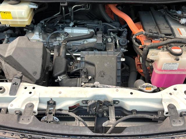 エスクァイア ハイブリッドＧｉ　純正ＳＤナビ　両側電動ドア　バックカメラ　衝突被害軽減システム　ドラレコ　コーナーセンサー　シートヒーター　ＬＥＤヘッド　ＥＴＣ　クルコン　純正１５インチアルミ　オートハイビーム　車線逸脱警報（19枚目）