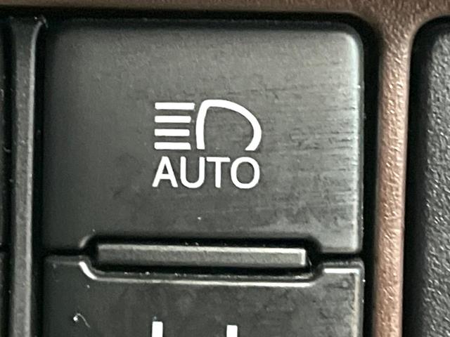 エスクァイア ハイブリッドＧｉ　純正ＳＤナビ　両側電動ドア　バックカメラ　衝突被害軽減システム　ドラレコ　コーナーセンサー　シートヒーター　ＬＥＤヘッド　ＥＴＣ　クルコン　純正１５インチアルミ　オートハイビーム　車線逸脱警報（42枚目）