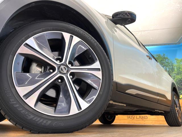 キックス オーテック　純正ＳＤナビ　全周囲カメラ　衝突被害軽減システム　レーダークルーズ　レザーシート　ドラレコ　コーナーセンサー　スマートキー　ＬＥＤヘッド　ビルトインＥＴＣ　純正１７インチアルミ　オートハイビーム（13枚目）