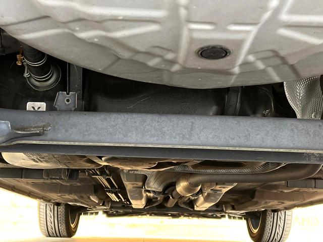 キックス Ｘ　ツートーンインテリアエディション　純正ＳＤナビ　禁煙車　全周囲カメラ　衝突被害軽減システム　レーダークルーズ　レザーシート　ドラレコ　コーナーセンサー　スマートキー　ＬＥＤヘッド　ビルトインＥＴＣ　純正１７インチアルミ　車線逸脱警報（19枚目）