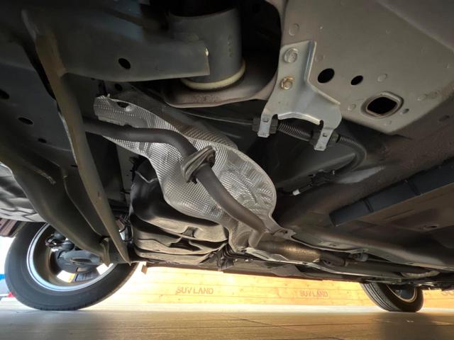 キックス Ｘ　ツートーンインテリアエディション　純正ＳＤナビ　禁煙車　全周囲カメラ　衝突被害軽減システム　レーダークルーズ　レザーシート　ドラレコ　コーナーセンサー　スマートキー　ＬＥＤヘッド　ビルトインＥＴＣ　純正１７インチアルミ　車線逸脱警報（22枚目）