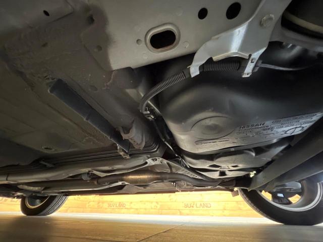 キックス Ｘ　ツートーンインテリアエディション　純正ＳＤナビ　禁煙車　全周囲カメラ　衝突被害軽減システム　レーダークルーズ　レザーシート　ドラレコ　コーナーセンサー　スマートキー　ＬＥＤヘッド　ビルトインＥＴＣ　純正１７インチアルミ　車線逸脱警報（23枚目）