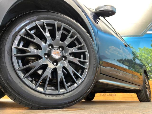 �y�����P�V�C���`�A���~�z�C�[���z�O�ςɃ}�b�`���������A���~�z�C�[���𑕒����Ă���܂��B�e��ЊO�A���~�z�C�[����A�X�^�b�h���X�^�C�����戵�����Ă���܂��B���񂲑��k����������