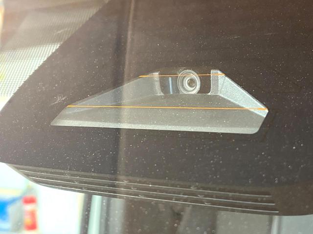 �y�g���^�Z�[�t�e�B�Z���X�z���s���ɑO���̎ԗ�����F�����A�Փ˂������Ȏ��͌x��ƃu���[�L�ŏՓˉ���Ɣ�Q�y�����A�V�X�g�B�����S�Ƀh���C�u�����y���݂��������܂��B