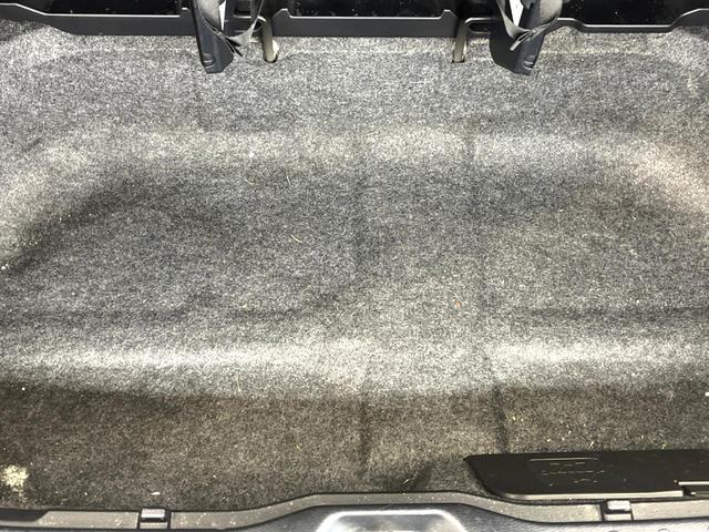 ヴォクシー ＺＳ　禁煙車　電動スライドドア　ＳＤナビ　後席モニター　バックカメラ　衝突被害軽減システム　レザーシート　スマートキー　ＬＥＤヘッド　ビルトインＥＴＣ　オートライト　デュアルエアコン　Ｂｌｕｅｔｏｏｔｈ（48枚目）