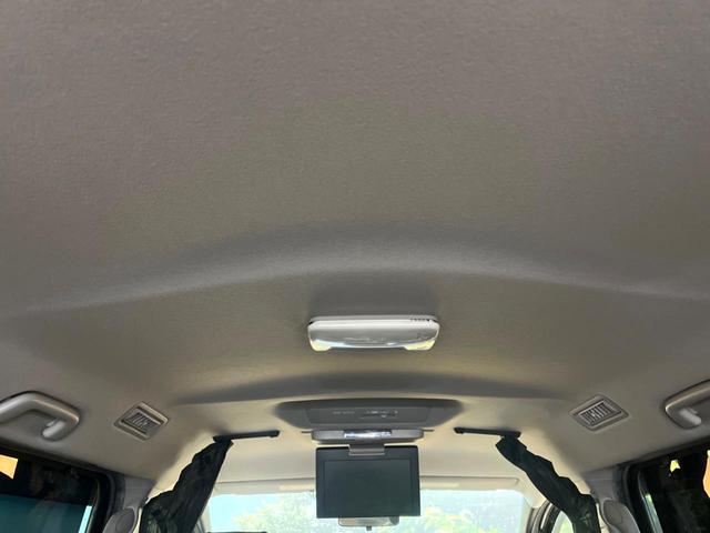 ヴォクシー ＺＳ　禁煙車　電動スライドドア　ＳＤナビ　後席モニター　バックカメラ　衝突被害軽減システム　レザーシート　スマートキー　ＬＥＤヘッド　ビルトインＥＴＣ　オートライト　デュアルエアコン　Ｂｌｕｅｔｏｏｔｈ（49枚目）