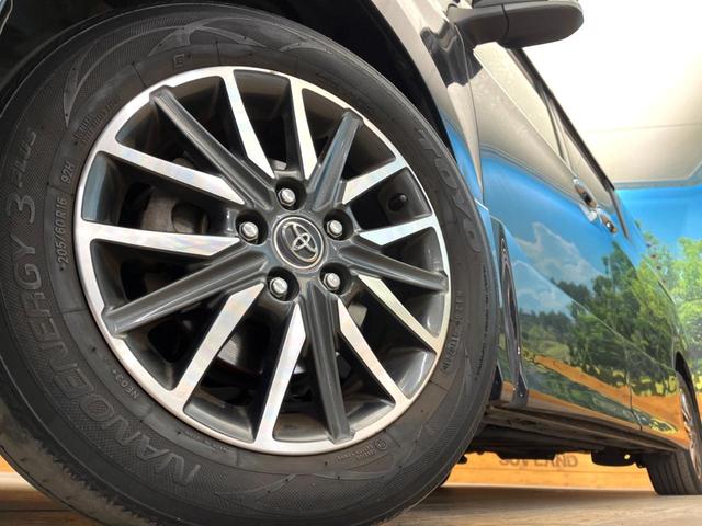 �y�����P�U�C���`�A���~�z�C�[���z�O�ςɃ}�b�`���������A���~�z�C�[���𑕒����Ă���܂��B�e��ЊO�A���~�z�C�[����A�X�^�b�h���X�^�C�����戵�����Ă���܂��B���񂲑��k����������