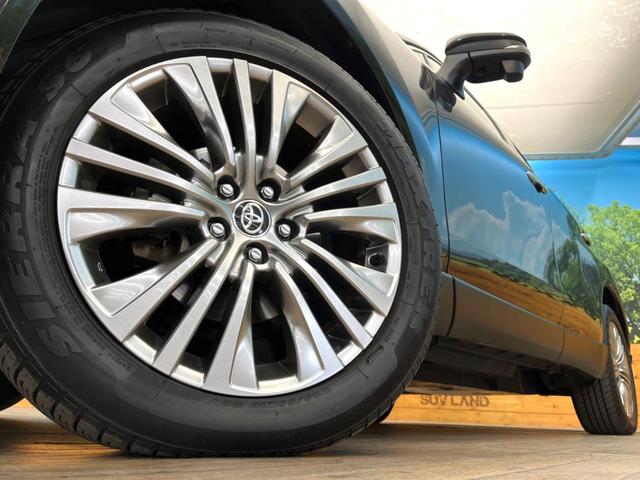 �y�����P�X�C���`�A���~�z�C�[���z�O�ςɃ}�b�`���������A���~�z�C�[���𑕒����Ă���܂��B�e��ЊO�A���~�z�C�[����A�X�^�b�h���X�^�C�����戵�����Ă���܂��B���񂲑��k����������