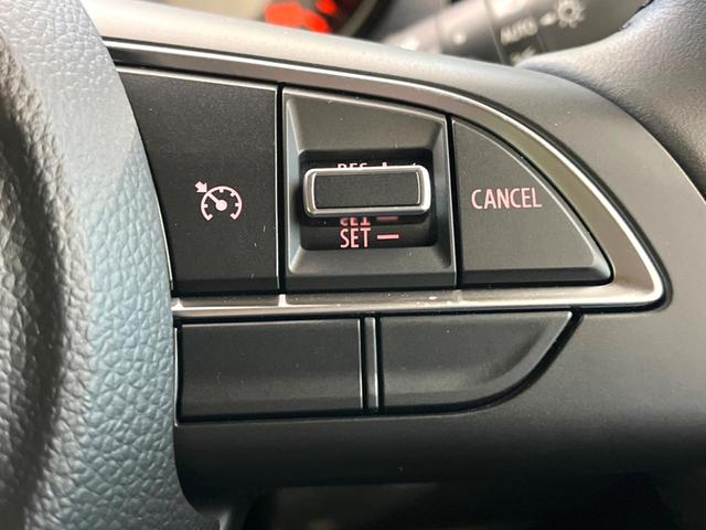 �y�N���[�Y�R���g���[���z�������H�����N���N���s�B�A�N�Z���𗣂��Ă���葬�x�ő��s���ł��A�������^�]���̕��S���y���I�����E�������ȒP�ȃX�C�b�`����Œ����ł��܂��B