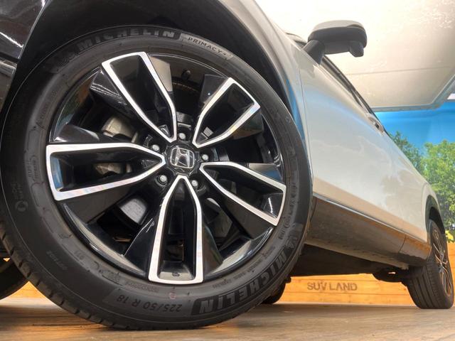 �y�����P�W�C���`�A���~�z�C�[���z�O�ςɃ}�b�`���������A���~�z�C�[���𑕒����Ă���܂��B�e��ЊO�A���~�z�C�[����A�X�^�b�h���X�^�C�����戵�����Ă���܂��B���񂲑��k����������