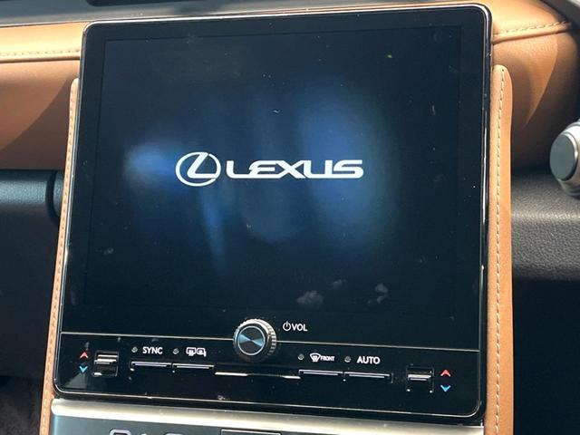 �y�X�D�W���`�@�f�B�X�v���C�I�[�f�B�I�z���ʃf�B�X�v���C�ւ������̃X�}�[�g�t�H���ƘA�g���āA�i�r�₂�����������������ł̉��y�Đ����\�ł���f�U�C���͂�����񑀍쐫���ǍD�I�ʓr�i�r�@�\�̎�t�\�ł���