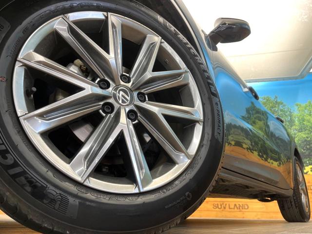 �y�����P�W�C���`�A���~�z�C�[���z�O�ςɃ}�b�`���������A���~�z�C�[���𑕒����Ă���܂��B�e��ЊO�A���~�z�C�[����A�X�^�b�h���X�^�C�����戵�����Ă���܂��B���񂲑��k����������