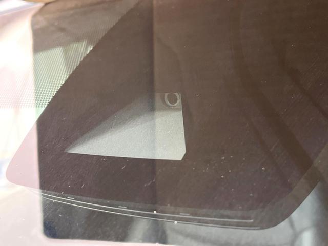 �y�g���^�Z�[�t�e�B�Z���X�z���s���ɑO���̎ԗ�����F�����A�Փ˂������Ȏ��͌x��ƃu���[�L�ŏՓˉ���Ɣ�Q�y�����A�V�X�g�B�����S�Ƀh���C�u�����y���݂��������܂��B