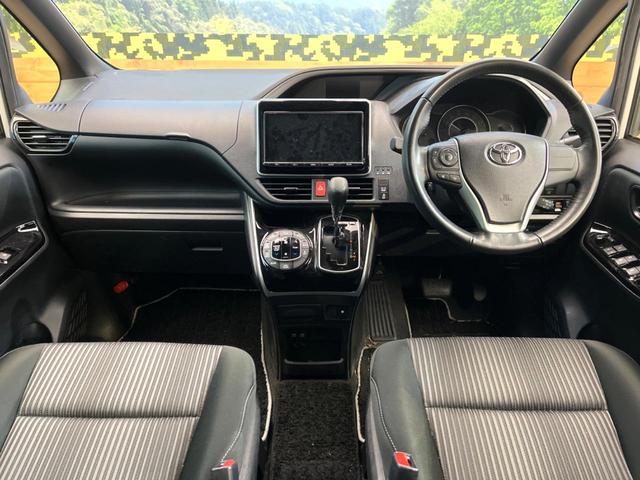 ヴォクシー ＺＳ　煌　禁煙車　純正８インチナビ　両側電動スライド　バックカメラ　セーフティセンス　クルーズコントロール　オートマチックハイビーム　ドラレコ　スマートキー　ＬＥＤヘッド　ＥＴＣ　純正１６インチアルミ（2枚目）