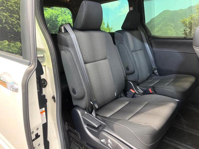 ヴォクシー ＺＳ　煌　禁煙車　純正８インチナビ　両側電動スライド　バックカメラ　セーフティセンス　クルーズコントロール　オートマチックハイビーム　ドラレコ　スマートキー　ＬＥＤヘッド　ＥＴＣ　純正１６インチアルミ（9枚目）