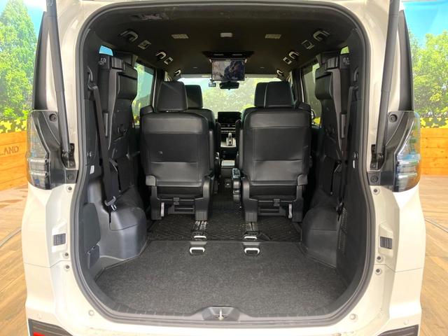 ヴォクシー ハイブリッドＳ－Ｚ　禁煙車　メーカー純正１０．５インチナビ　両側電動ドア　後席モニター　全周囲カメラ　セーフティセンス　レーダークルーズ　パワーバックドア　ドラレコ　ＬＥＤヘッド　ＥＴＣ　純正１７インチアルミ（11枚目）