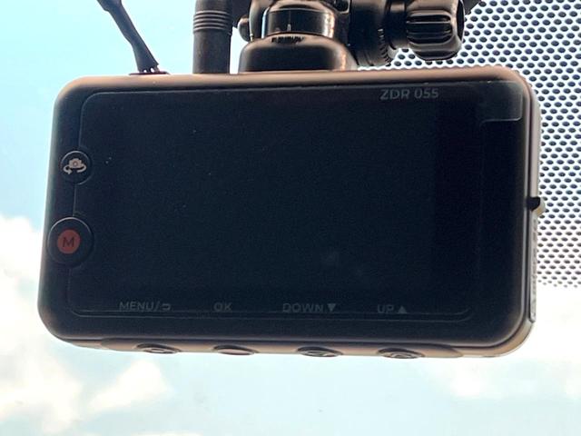 ヴォクシー ハイブリッドＳ－Ｚ　禁煙車　メーカー純正１０．５インチナビ　両側電動ドア　後席モニター　全周囲カメラ　セーフティセンス　レーダークルーズ　パワーバックドア　ドラレコ　ＬＥＤヘッド　ＥＴＣ　純正１７インチアルミ（39枚目）