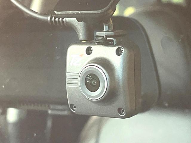 ライズ Ｚ　禁煙車　全周囲カメラ　トヨタセーフティ　レーダークルーズ　ドラレコ　コーナーセンサー　スマートキー　ＬＥＤヘッド　ビルトインＥＴＣ　純正１７インチアルミ　車線逸脱警報　オートライト（7枚目）