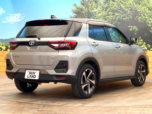 ライズ Ｚ　禁煙車　全周囲カメラ　トヨタセーフティ　レーダークルーズ　ドラレコ　コーナーセンサー　スマートキー　ＬＥＤヘッド　ビルトインＥＴＣ　純正１７インチアルミ　車線逸脱警報　オートライト（17枚目）