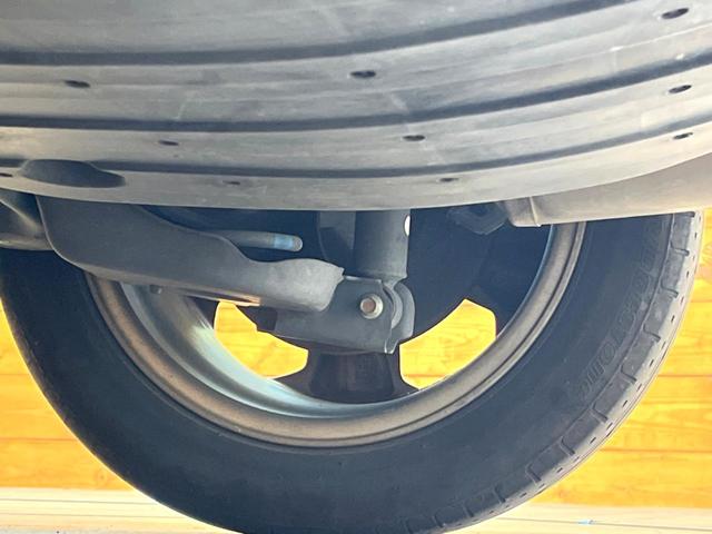 ヴェゼル ハイブリッドＺ　禁煙車　純正８インチナビ　バックカメラ　寒冷地仕様　シティブレーキアクティブシステム　ハーフレザーシート　ドラレコ　コーナーセンサー　スマートキー　ＬＥＤヘッド　ルーフレール　ＥＴＣ　クルコン（23枚目）