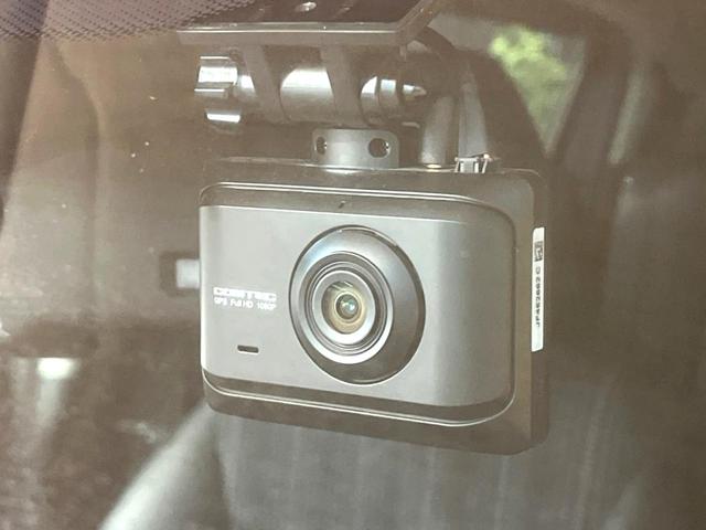 ヴェゼル ハイブリッドＺ　禁煙車　純正８インチナビ　バックカメラ　寒冷地仕様　シティブレーキアクティブシステム　ハーフレザーシート　ドラレコ　コーナーセンサー　スマートキー　ＬＥＤヘッド　ルーフレール　ＥＴＣ　クルコン（35枚目）