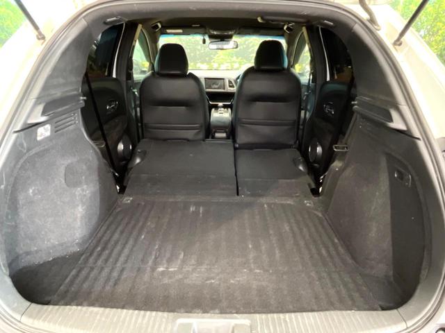 ヴェゼル ハイブリッドＲＳ・ホンダセンシング　禁煙車　純正７インチナビ　バックカメラ　ホンダセンシング　ハーフレザーシート　ドラレコ　スマートキー　ＬＥＤヘッド　ビルトインＥＴＣ　純正１８インチアルミ　車線逸脱警報　オートライト（10枚目）