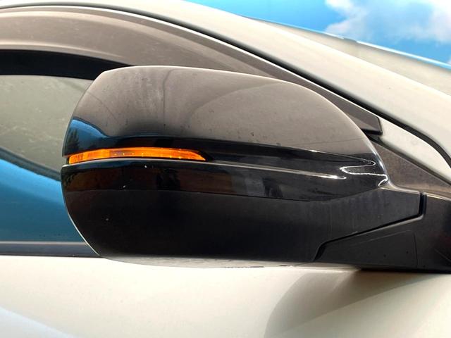 ヴェゼル ハイブリッドＲＳ・ホンダセンシング　禁煙車　純正７インチナビ　バックカメラ　ホンダセンシング　ハーフレザーシート　ドラレコ　スマートキー　ＬＥＤヘッド　ビルトインＥＴＣ　純正１８インチアルミ　車線逸脱警報　オートライト（30枚目）