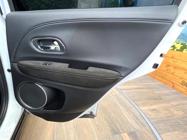 ヴェゼル ハイブリッドＲＳ・ホンダセンシング　禁煙車　純正７インチナビ　バックカメラ　ホンダセンシング　ハーフレザーシート　ドラレコ　スマートキー　ＬＥＤヘッド　ビルトインＥＴＣ　純正１８インチアルミ　車線逸脱警報　オートライト（32枚目）