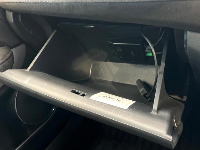 ヴェゼル ハイブリッドＲＳ・ホンダセンシング　禁煙車　純正７インチナビ　バックカメラ　ホンダセンシング　ハーフレザーシート　ドラレコ　スマートキー　ＬＥＤヘッド　ビルトインＥＴＣ　純正１８インチアルミ　車線逸脱警報　オートライト（66枚目）