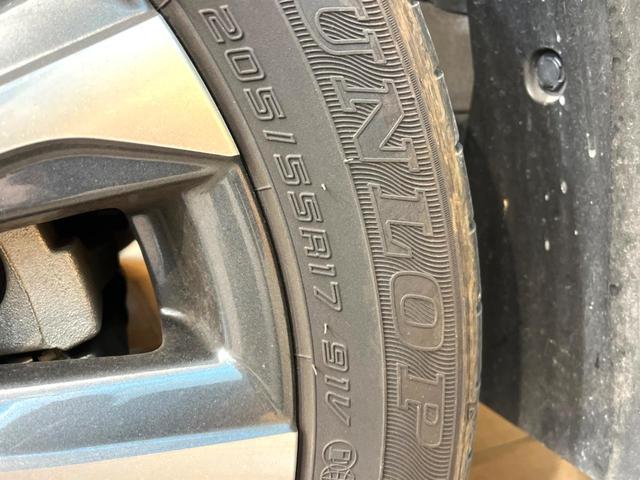 ヴォクシー Ｓ－Ｚ　セーフティセンス　レーダークルーズ　両側電動ドア　純正１０．５型ナビ　バックカメラ　ＥＴＣ　ＨＤＭＩ入力　ＣＤ／ＤＶＤデッキ　シートヒーター　ハーフレザーシート　リアオートエアコン　純正１７インチＡＷ（25枚目）