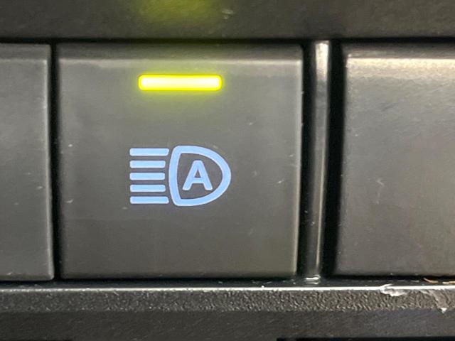 ヴォクシー Ｓ－Ｚ　セーフティセンス　レーダークルーズ　両側電動ドア　純正１０．５型ナビ　バックカメラ　ＥＴＣ　ＨＤＭＩ入力　ＣＤ／ＤＶＤデッキ　シートヒーター　ハーフレザーシート　リアオートエアコン　純正１７インチＡＷ（39枚目）