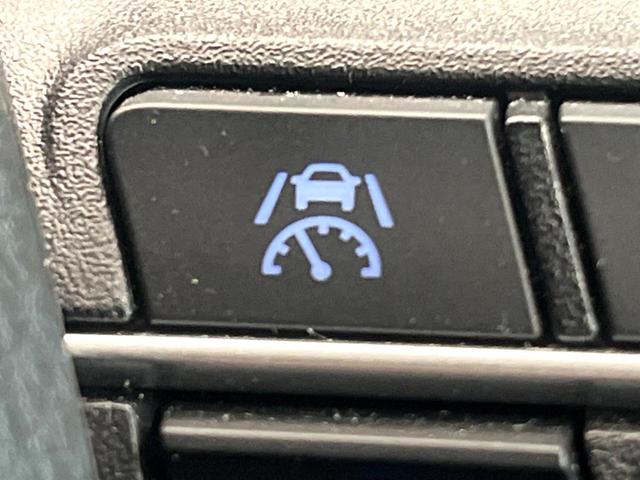 ヴォクシー Ｓ－Ｚ　セーフティセンス　レーダークルーズ　両側電動ドア　純正１０．５型ナビ　バックカメラ　ＥＴＣ　ＨＤＭＩ入力　ＣＤ／ＤＶＤデッキ　シートヒーター　ハーフレザーシート　リアオートエアコン　純正１７インチＡＷ（43枚目）