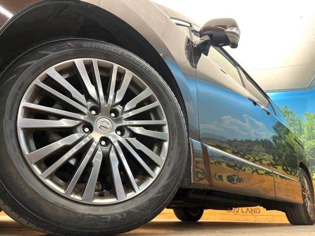 �y�����P�W�C���`�A���~�z�C�[���z�O�ςɃ}�b�`���������A���~�z�C�[���𑕒����Ă���܂��B�e��ЊO�A���~�z�C�[����A�X�^�b�h���X�^�C�����戵�����Ă���܂��B���񂲑��k����������